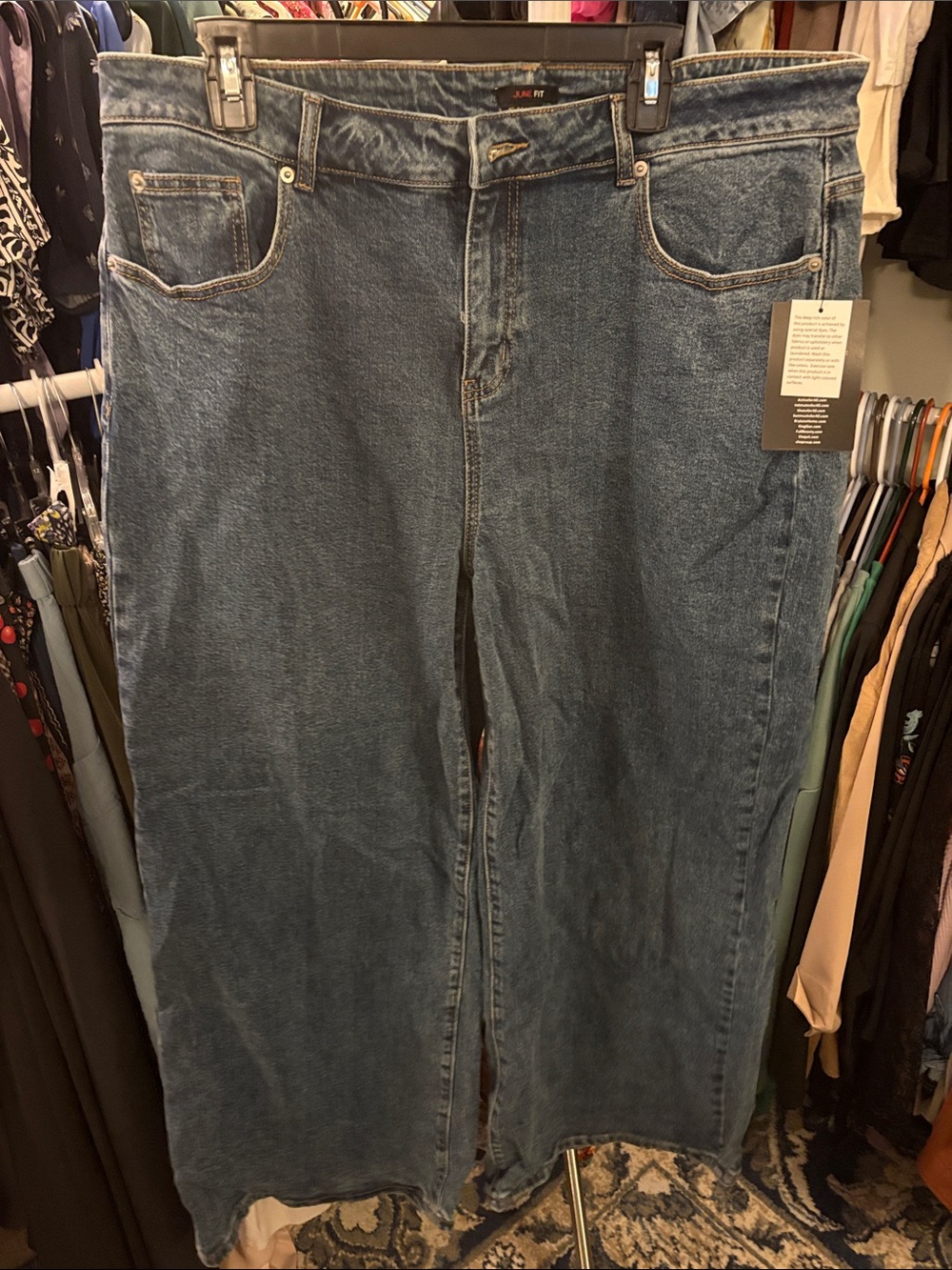 Wide-Leg Denim Jeans in Medium Blue - Women